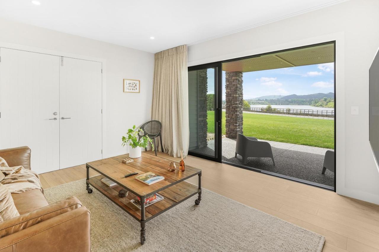 Lakeside Karapiro Downstairs Apartment Cambridge Extérieur photo