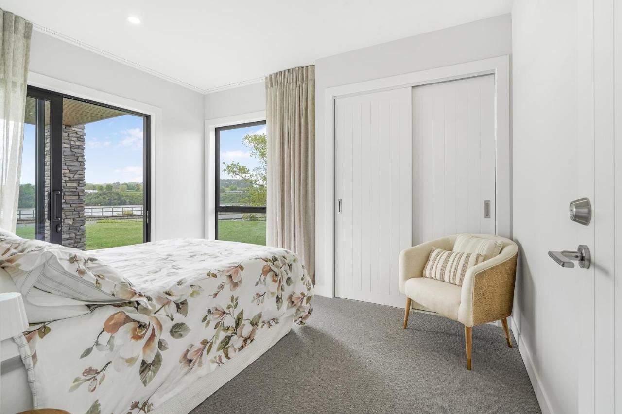 Lakeside Karapiro Downstairs Apartment Cambridge Extérieur photo
